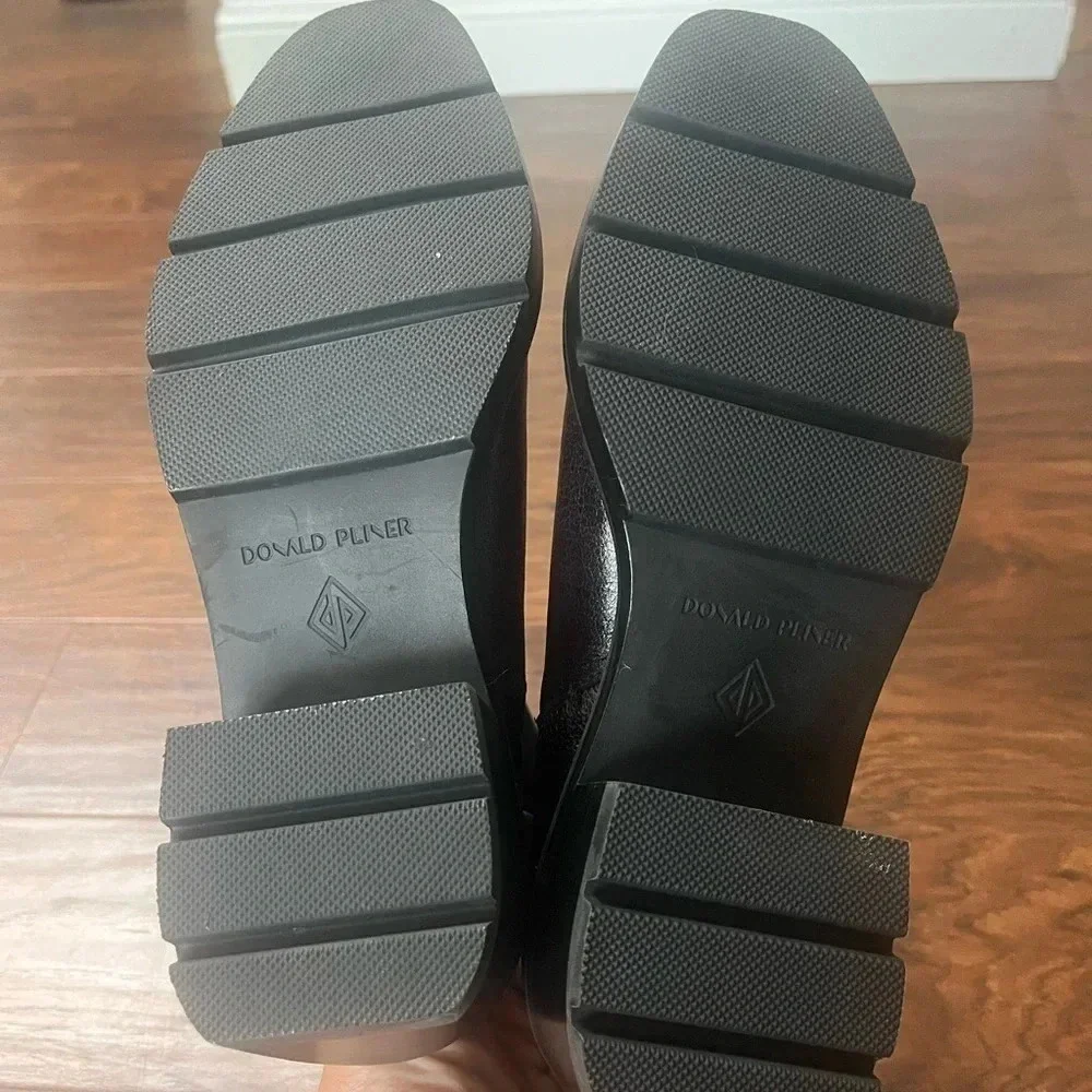 Donald Pliner Mai harness booties-NWOT Size 8.5